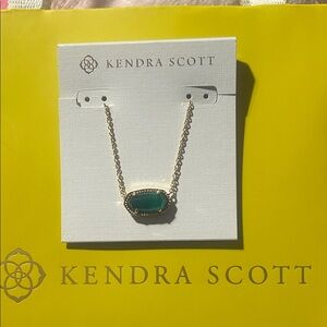 Kendra Scott Elisa Gold Pendant Necklace in Emerald Cat’s Eye-NWT